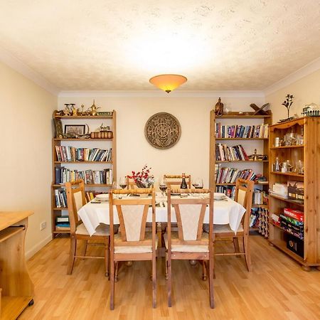 Central & Stylish 3 Bedroom, 2 Bath, Free Parking Эдинбург Экстерьер фото