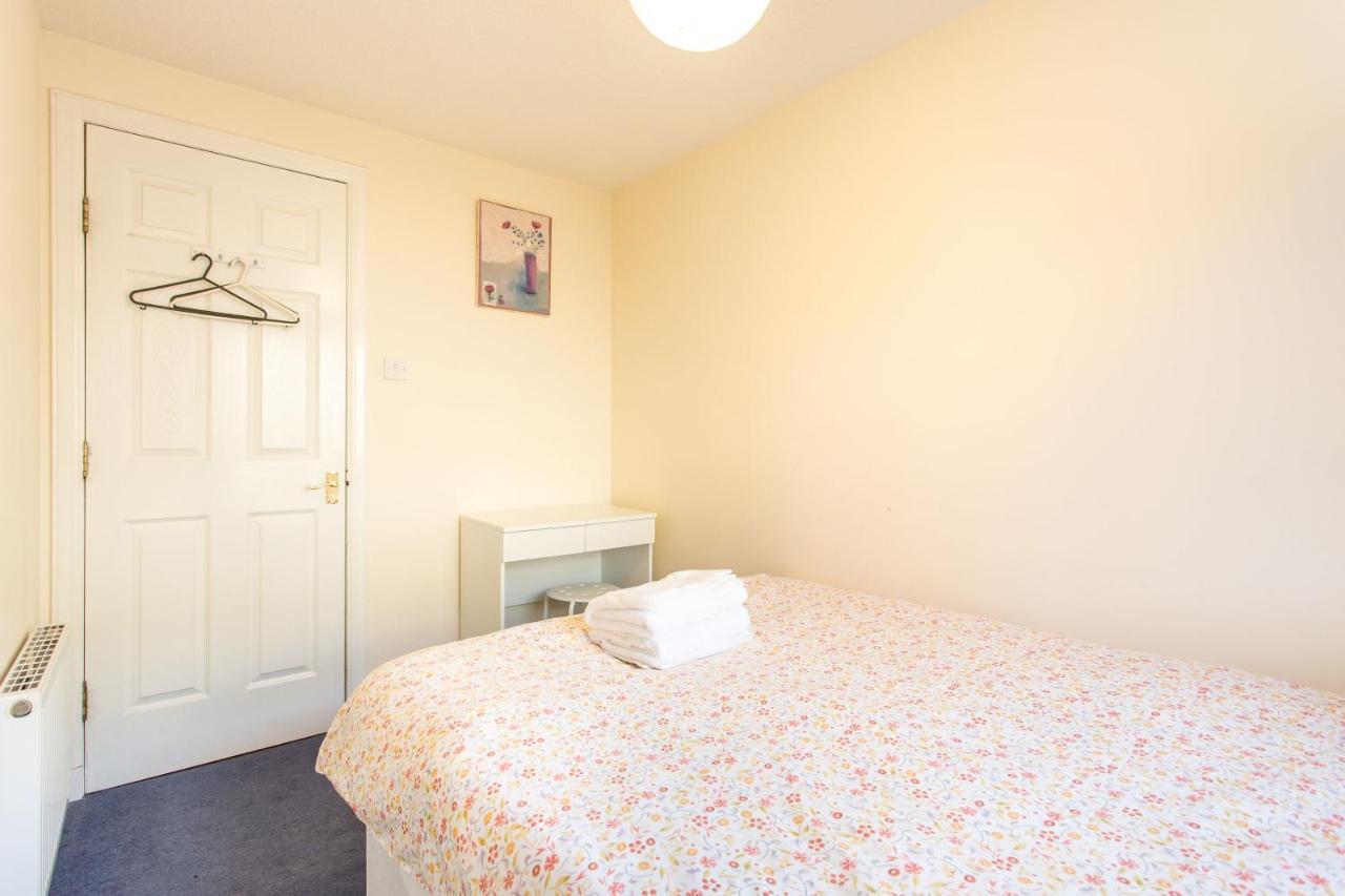 Central & Stylish 3 Bedroom, 2 Bath, Free Parking Эдинбург Экстерьер фото