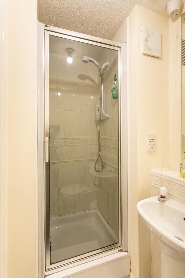 Central & Stylish 3 Bedroom, 2 Bath, Free Parking Эдинбург Экстерьер фото